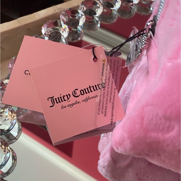 Juicy Couture Zippered Travel Cosmetic Bag With Clear Toiletry Bottle - Picture 8 of 9